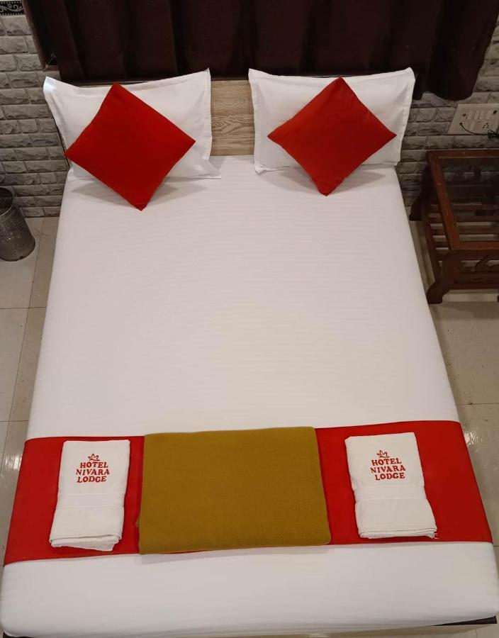 Hotel Nivara Нави Мумбай Екстериор снимка